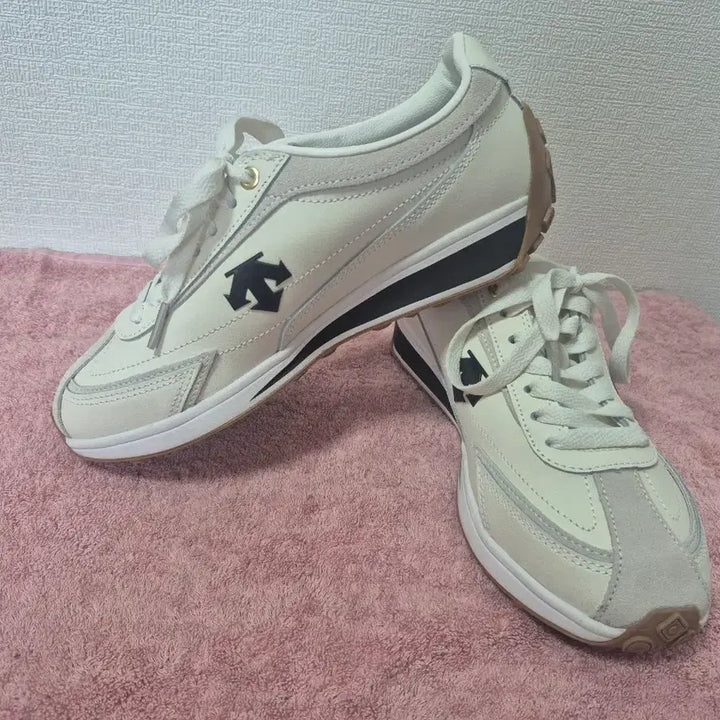 [BUNJANG] Descente Chrono Racer Sneakers Size 240 / 데상트 크론 레이서 240