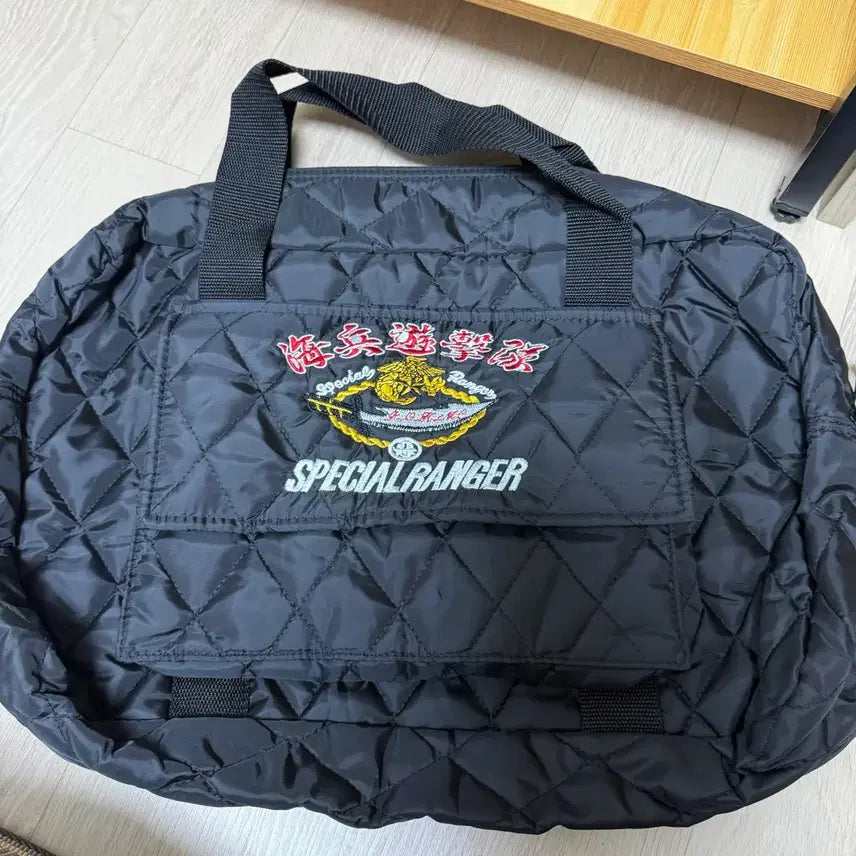 [BUNJANG] ROK Marine Corps Crossbody Bag, Recon Hat, and Badge Bundle Set / 해병대 용품 판매 일괄, 개별