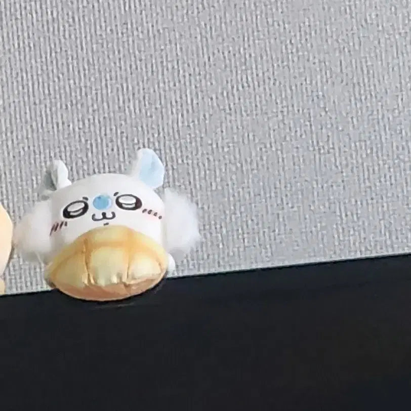 [BUNJANG] Chiikawa Momonga Desktop Doll / 치이카와 모몽가 모니터 데스크탑 인형