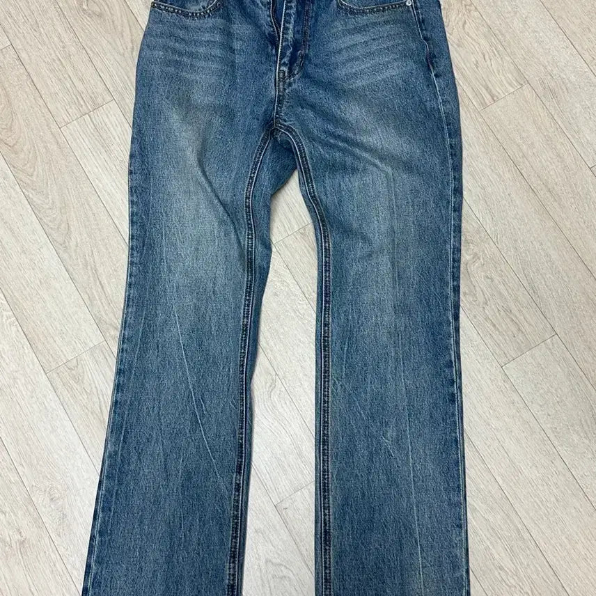 [BUNJANG] 86Road Cracked Blue Flare Jeans / 86로드 크랙블루 플레어진