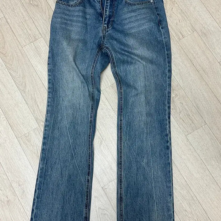 [BUNJANG] 86Road Cracked Blue Flare Jeans / 86로드 크랙블루 플레어진
