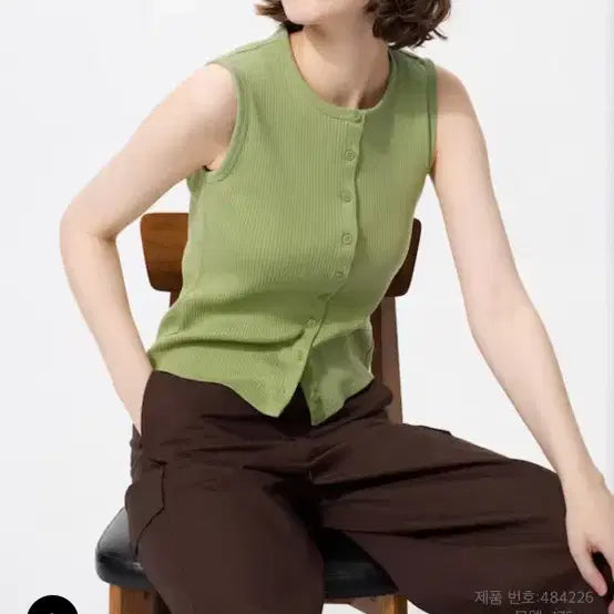 [BUNJANG] Uniqlo Sleeveless Top / 유니클로 나시티 @새옷