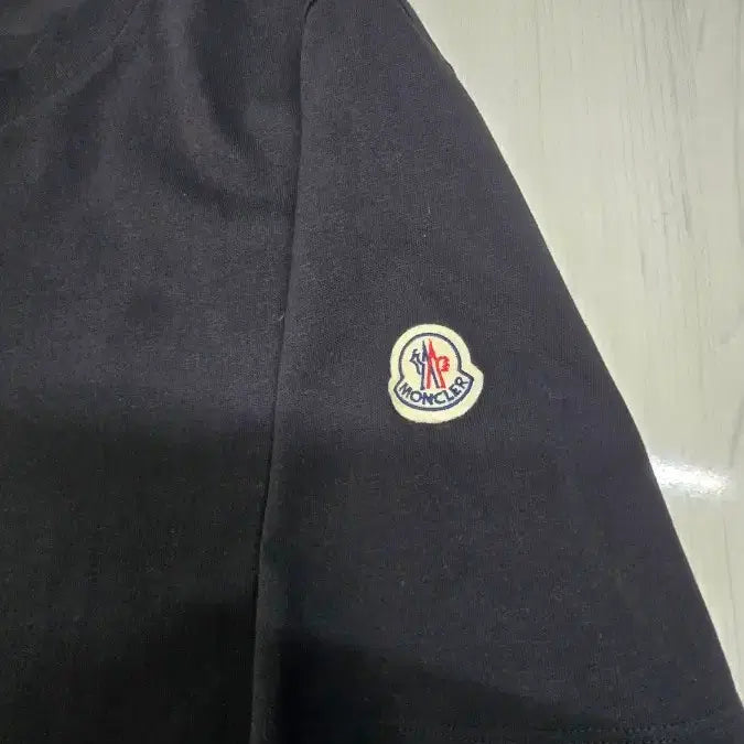 [BUNJANG] Moncler Logo Patch T-Shirt / 몽클레오와펜패치로고반팔티(급처분합니다)