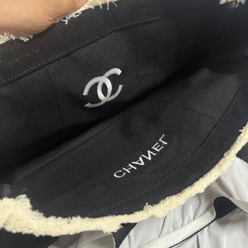 [BUNJANG] Châ New Arrival Travel Tote Bag with Pouch / 샤 새제품 가출백 구매하시면 파우치같이 챙겨드려요!!