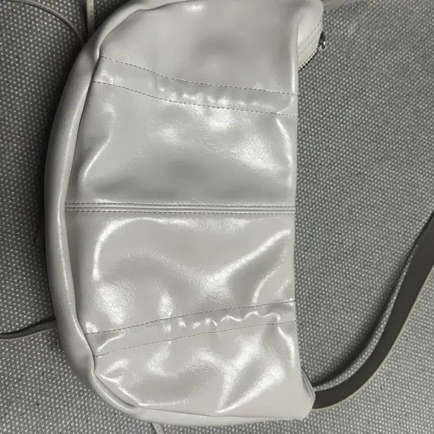 [BUNJANG] Matinkim Half Shirring Ribbon Round Bag / 마뗑킴 HALF SHIRRING RIBBON ROUND BAG