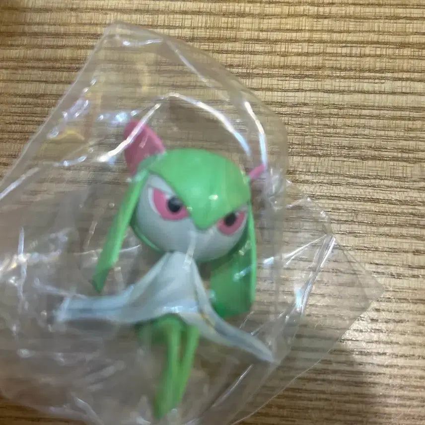 [BUNJANG] Pokemon Kirlia Gacha Figure / 포켓몬 킬리아 가챠