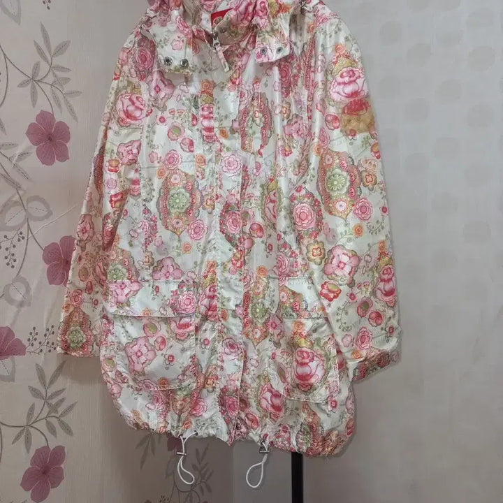 [BUNJANG] Oilily Floral Print Hooded Jacket / 오일릴리 바람막이점퍼