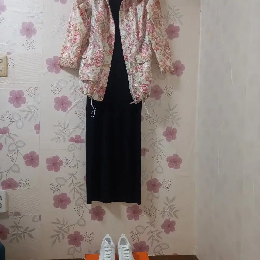 [BUNJANG] Oilily Floral Print Hooded Jacket / 오일릴리 바람막이점퍼