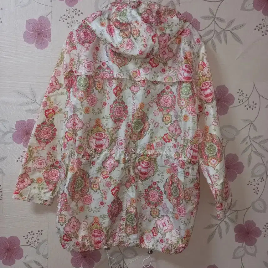 [BUNJANG] Oilily Floral Print Hooded Jacket / 오일릴리 바람막이점퍼