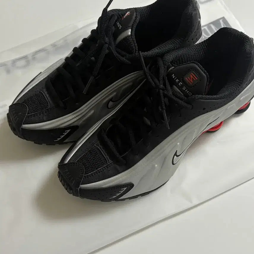 [BUNJANG] Nike Shox R4 Metallic Silver Red / 나이키 샥스 R4 메탈릭 실버 레드 245