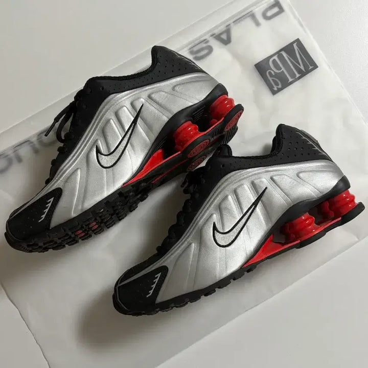 [BUNJANG] Nike Shox R4 Metallic Silver Red / 나이키 샥스 R4 메탈릭 실버 레드 245
