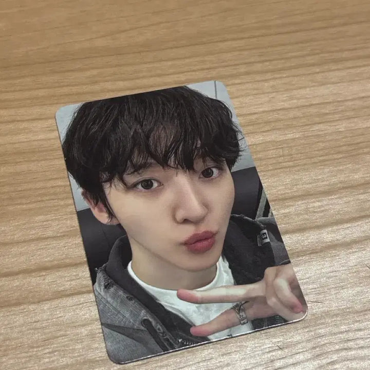 [BUNJANG] CIX Hyun Suk Kick Flip Photocard Mini 4th Album Trip Version (Standard) / 킥플립 동현 포카. 미니4집 트립버전(일반반)