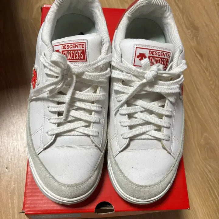 [SOLD OUT] [250]데상트 스니커즈