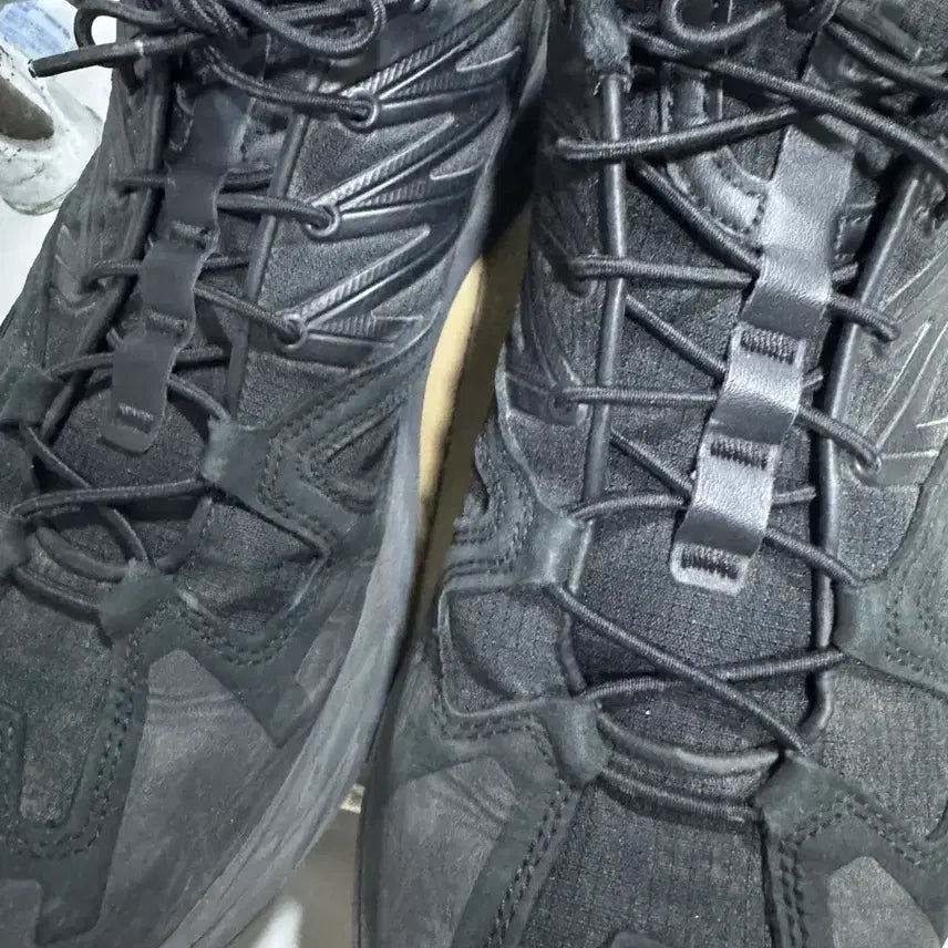 [BUNJANG] Salomon Odyssey Leather Advanced Black Hiking Shoes / 살로몬 오디세이 레더 어드밴스드 블랙