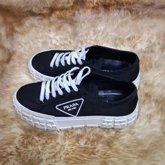 [BUNJANG] Black Platform Sneakers Women&