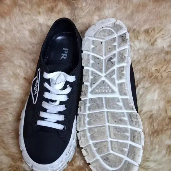 [BUNJANG] Black Platform Sneakers Women&