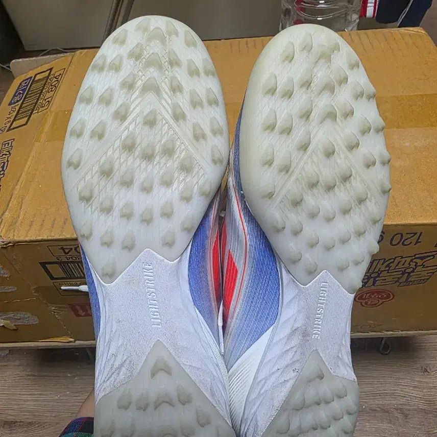 [SOLD OUT] 아디다스 f50 프로 ft 풋살화 275mm