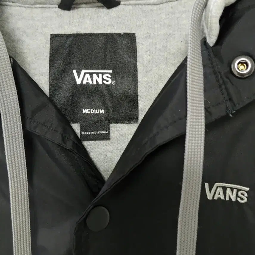 [BUNJANG] Vans Black Hooded Coach Jacket (M) / 반스(VANS) 정품 후드 코치 자켓 (블랙/M)