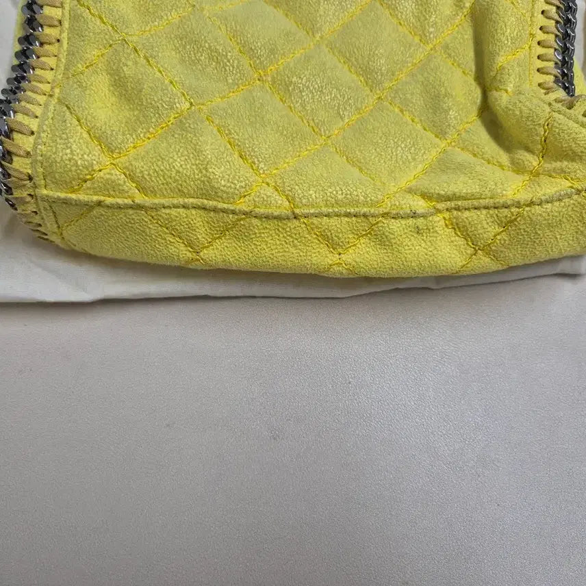 [BUNJANG] Stella McCartney Yellow Quilted Chain Shoulder Bag / (무료배송)스텔라 맥카트니 옐로우 체인 퀼팅 숄더백