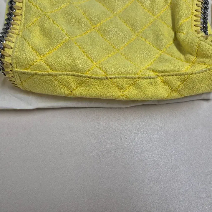 [BUNJANG] Stella McCartney Yellow Quilted Chain Shoulder Bag / (무료배송)스텔라 맥카트니 옐로우 체인 퀼팅 숄더백