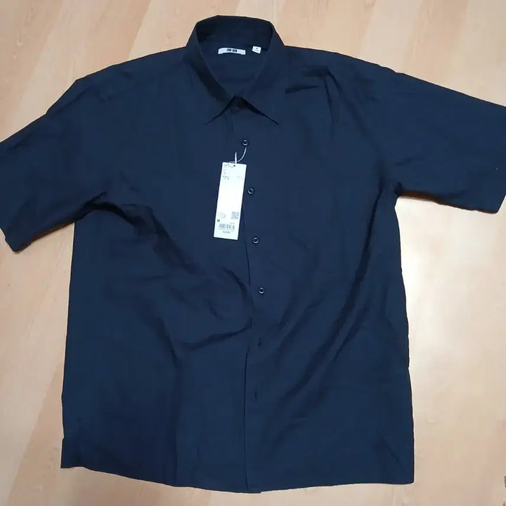 [BUNJANG] Uniqlo U Boxy Fit Short-Sleeve Shirt Black / (새상품)유니클로 U 박시셔츠(반팔) 블랙