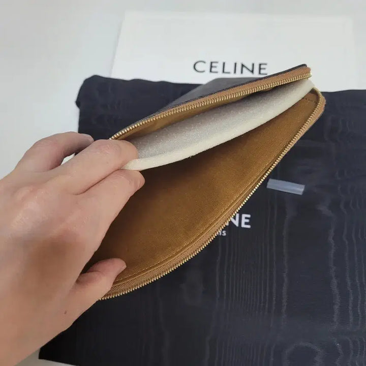 [BUNJANG] Celine Pouch Small / 셀린느 파우치 스몰(새상품컨디션)