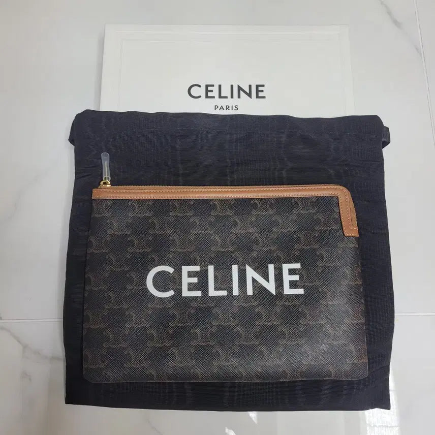[BUNJANG] Celine Pouch Small / 셀린느 파우치 스몰(새상품컨디션)