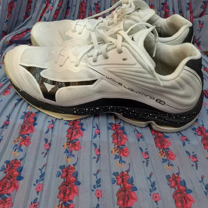 [BUNJANG] Mizuno Wave Lightning Z3 Volleyball Shoes White 270mm / 미즈노 웨이브 라이트닝 Z3 흰색 배구화270mm