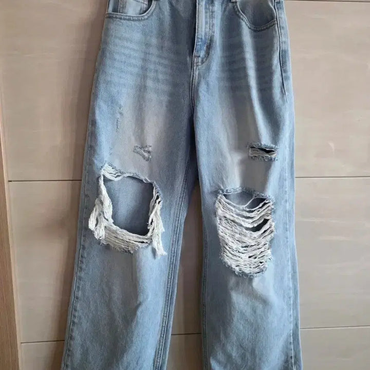 [BUNJANG] Distressed Wide Leg Jeans (Size S) / 데미지 와이드 청바지 S 새상품