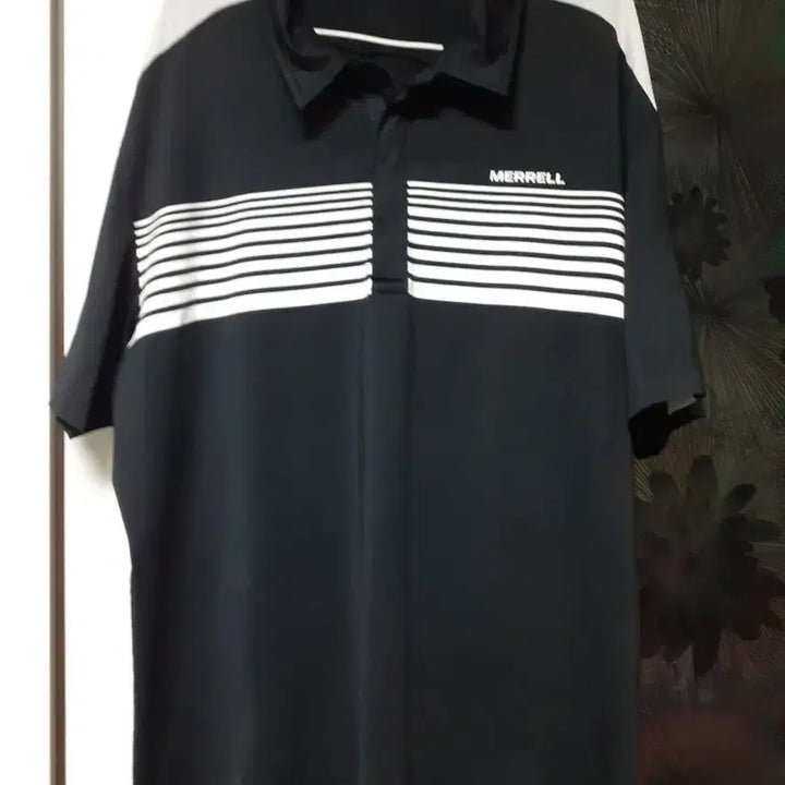 [BUNJANG] Merrell Black Stripe Short Sleeve Polo T-Shirt / 메렐 검정색 스트라이프 반팔 카라티