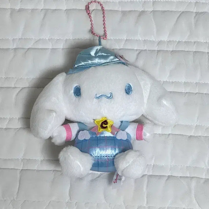 [BUNJANG] Cinnamoroll Hello Kitty Island Keyring Plush Doll / 시나모롤 헬로키티아일랜드 키링 인형