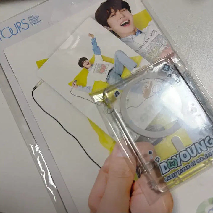 [BUNJANG] NCT 127 Doyoung Concert YOURS MD Magnetic Card Case / NCT127 엔시티127 도영 YOURS MD 마그네틱 카드 케이스