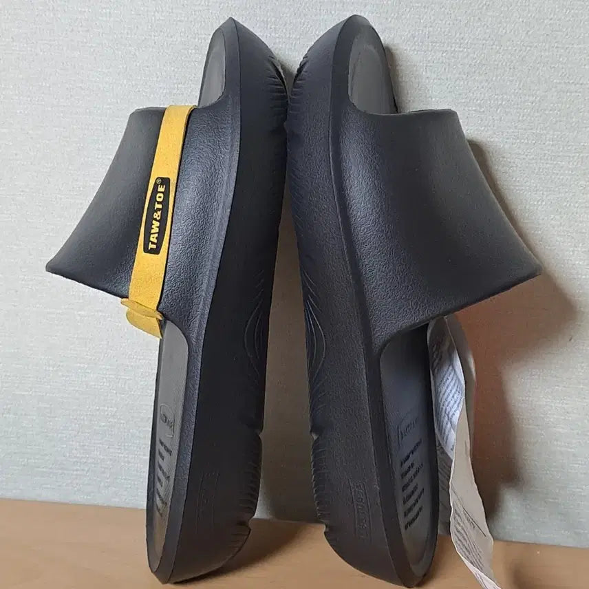 [BUNJANG] Tohn Tohn Zero TV Slide Slippers / 토앤토 제로티비 슬라이드 슬리퍼