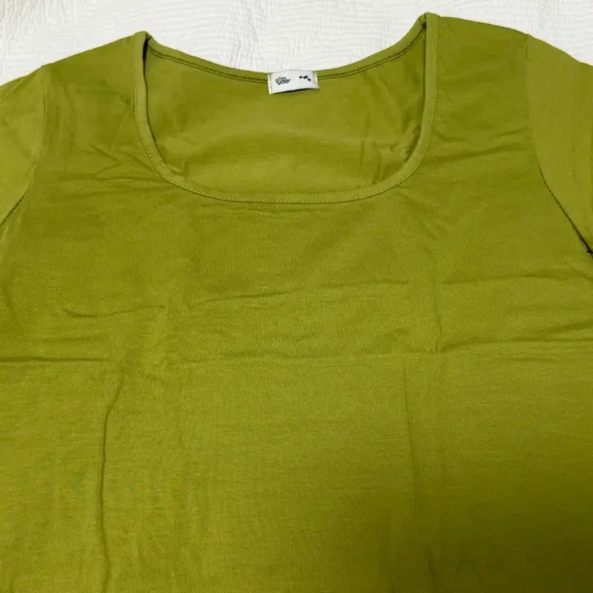 [BUNJANG] Our Cabinet Square Neck Short Sleeve T-Shirt Olive / 아워캐비넷 스퀘어넥 반팔티