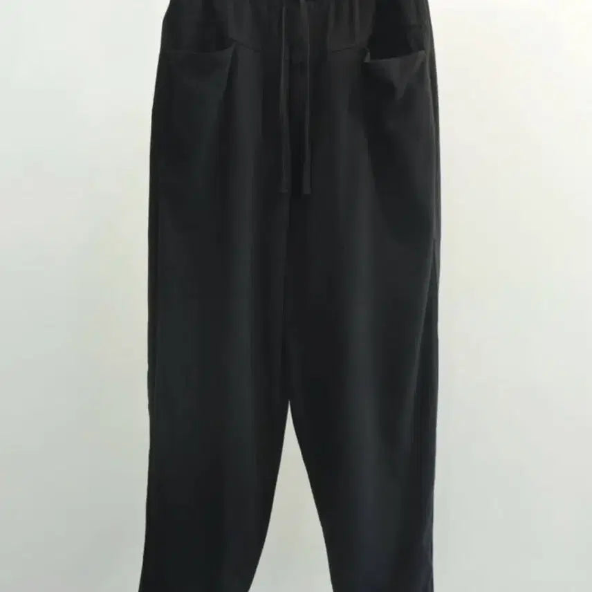 [BUNJANG] Comoli 26SS Black Drill Tapered Pants / [1] 코모리 26SS 블랙 드릴 테이퍼드 팬츠 새상품