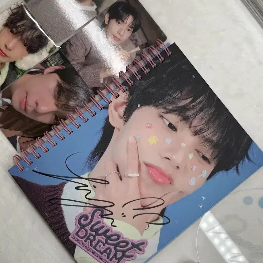 [BUNJANG] BOYS PLANET Sung Hanbin Autographed Album + 4 Photocards + Lightstick / 보이즈플래닛 최립우 친필 싸인 엘범 + 포토카드 4종 응원봉