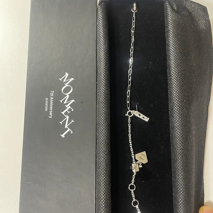 [BUNJANG] SEVENTEEN 7th Anniversary Moment Mingyu Bracelet / 세븐틴 7주년 모먼트 민규 팔찌 + 참