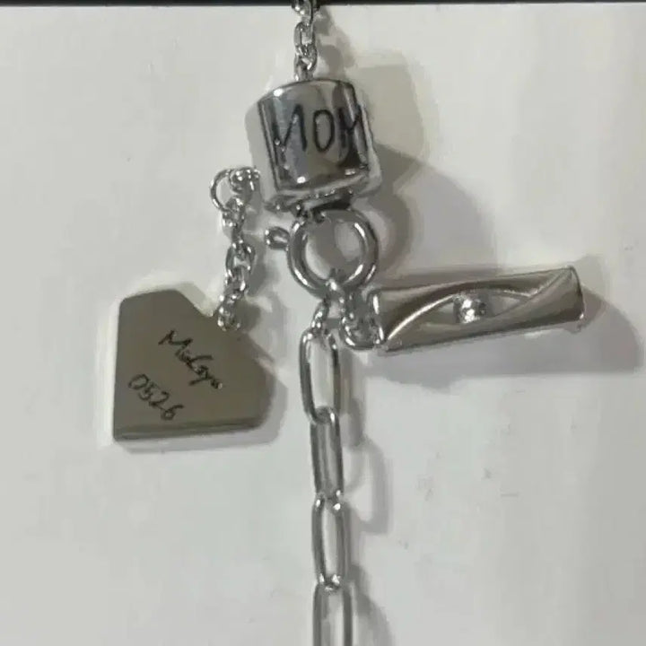 [BUNJANG] SEVENTEEN 7th Anniversary Moment Mingyu Bracelet / 세븐틴 7주년 모먼트 민규 팔찌 + 참