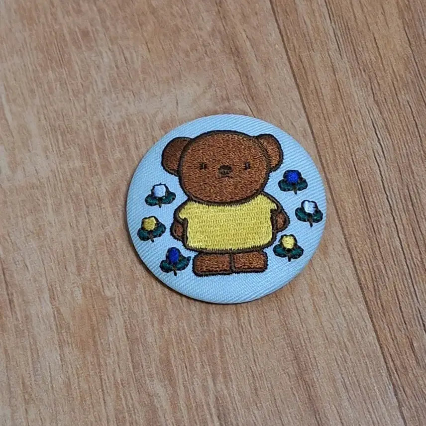 [BUNJANG] Miffy Boris Embroidered Can Badge Gacha / 미피 보리스 자수 캔뱃지 가챠