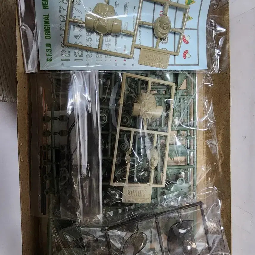 [BUNJANG] Hasegawa 1/20 Heinrich S.F.3.D Model Kit / HEINRICH S.F.3.D 모델 1/20