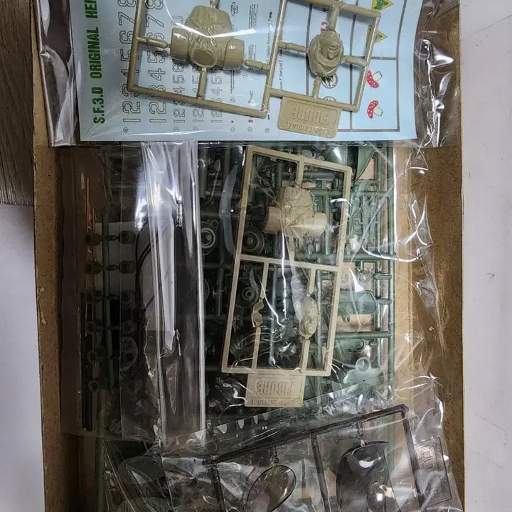 [BUNJANG] Hasegawa 1/20 Heinrich S.F.3.D Model Kit / HEINRICH S.F.3.D 모델 1/20
