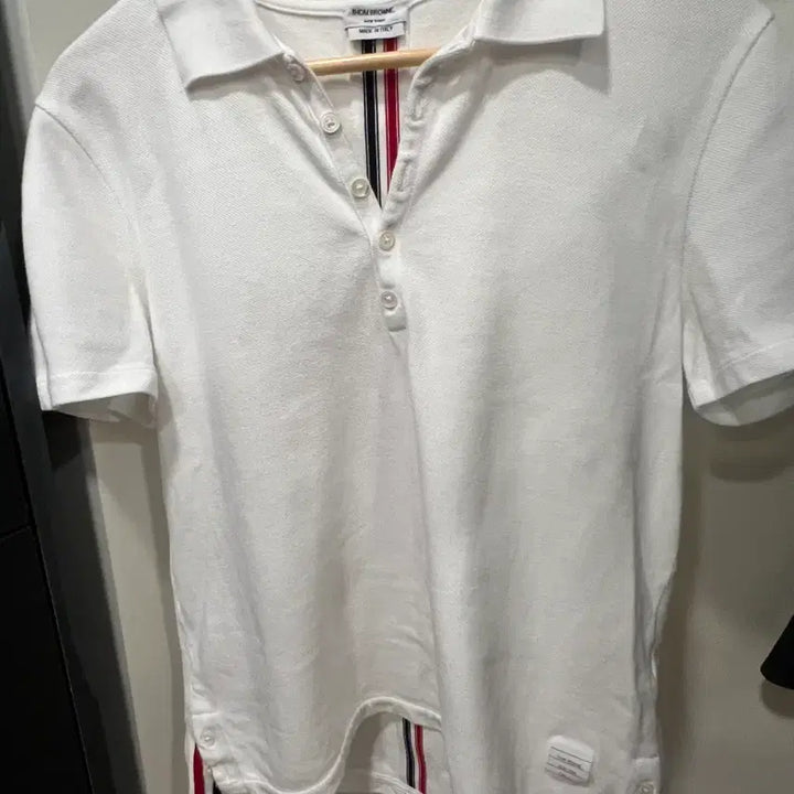 [SOLD OUT] [2]톰브라운 화이트 삼선 카라 반팔티
