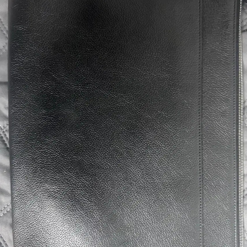 [BUNJANG] Balenciaga Leather Logo Clutch Bag / 발렌시아가 클러치백