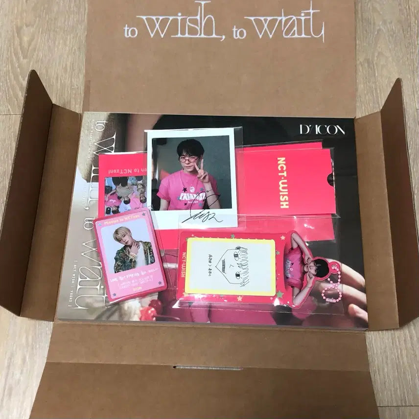 [BUNJANG] NCT WISH Yushi DICON WeChat Exclusive Photocard / 엔시티 위시 디아이콘 유우시 B타입 위챗 특전 새상품 안경 포카 폴라
