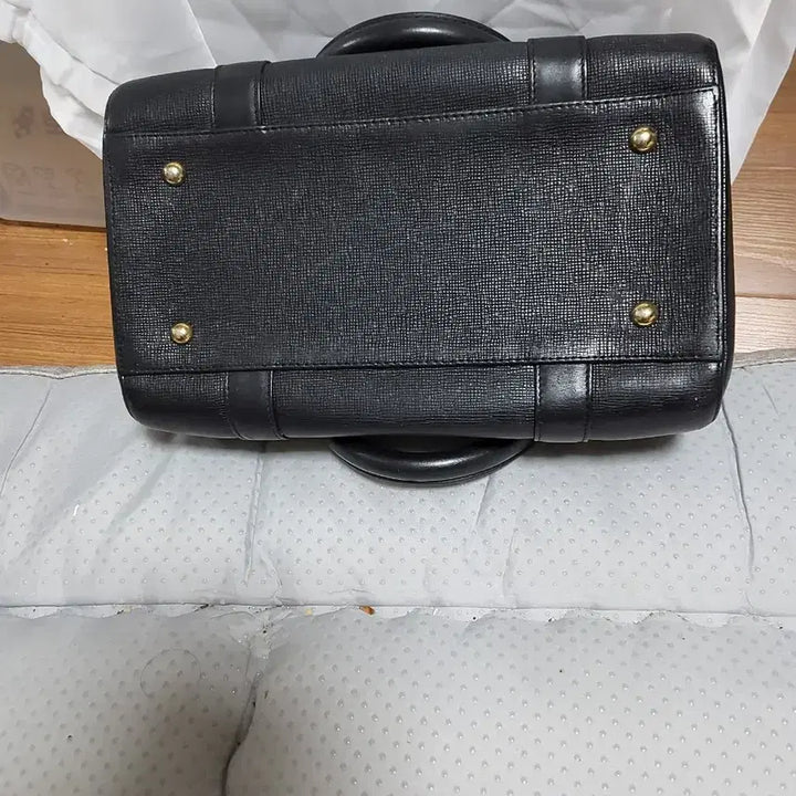 [BUNJANG] MCM Leather Shoulder Bag / 엠씨엠 가방