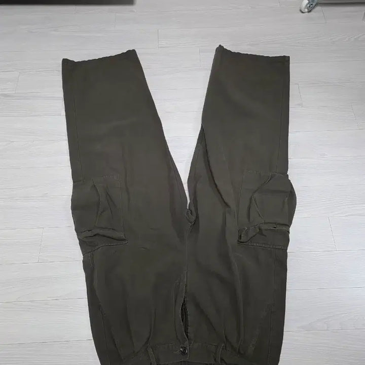 [BUNJANG] Goodlife Works Wide Big Pocket Bending Cargo Pants Khaki L / 굿라이프웍스와이드 빅포켓 밴딩 카고 팬츠 카키 L 라지