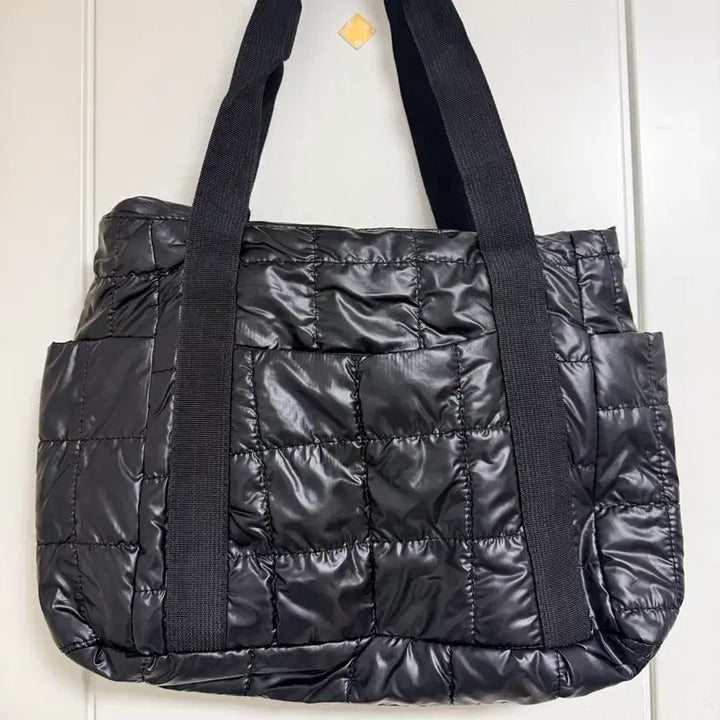 [BUNJANG] Black Padded Tote Bag / 블랙 패딩 토트백 / 수납 넉넉