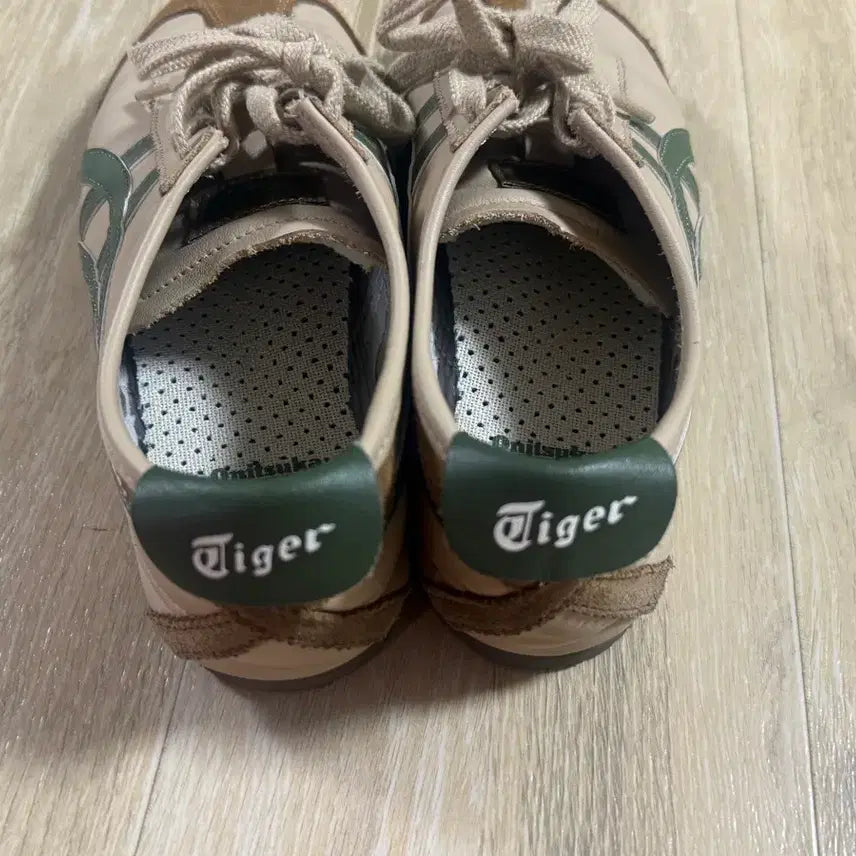 [BUNJANG] Onitsuka Tiger Mexico 66 Shoes (Size 250) / 오니츠카타이거 멕시코 66 250사이즈