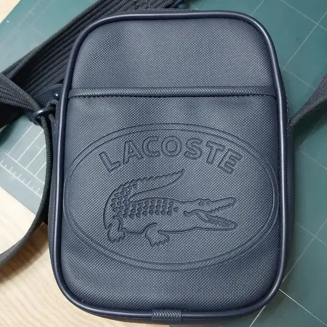 [BUNJANG] Lacoste Neocroc Crossbody Bag / 라코스테 네오크록 크로스백