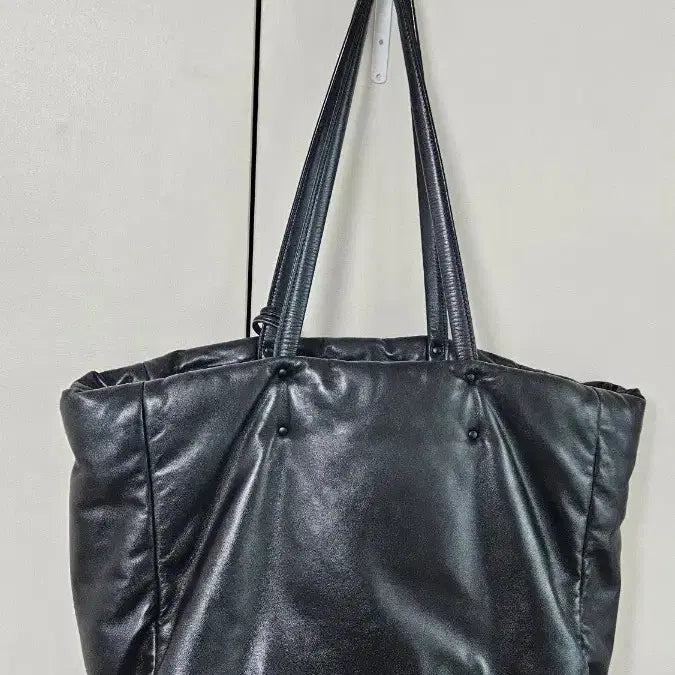 [BUNJANG] Prada Nappa Leather Padded Shopper Bag / 프라다 나파가죽 패딩 쇼퍼백 (정품)